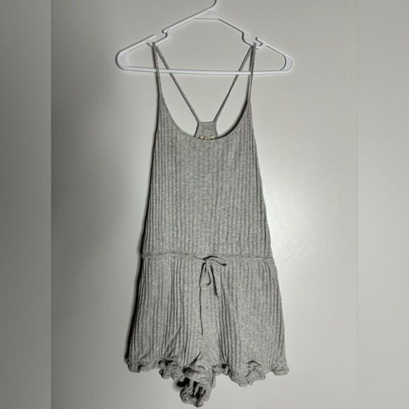 Madewell Ruffled Pajama Romper. Size Small - Picture 3 of 6